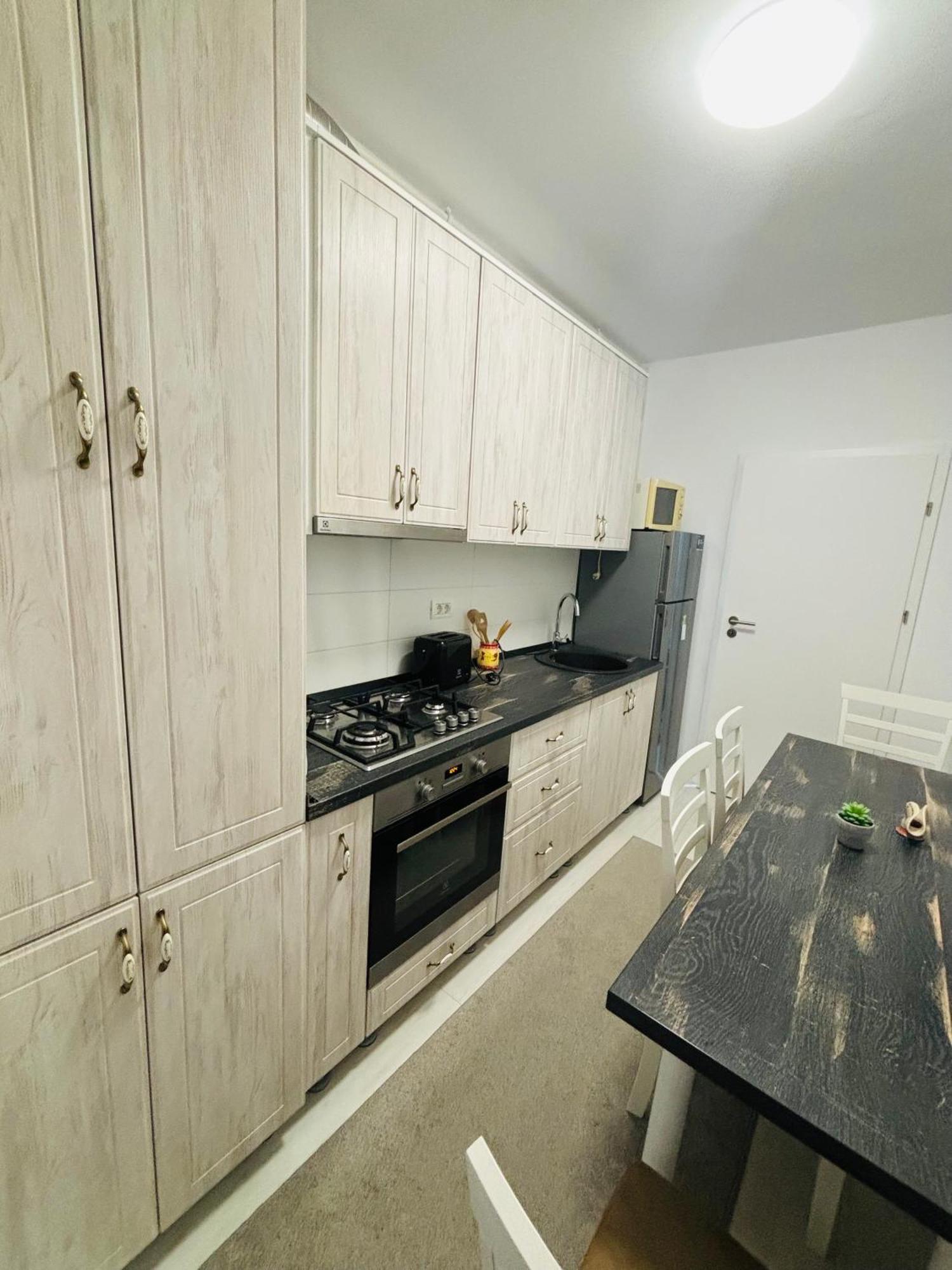 One Apartments Nordone Iulius Town Тимишоара Экстерьер фото